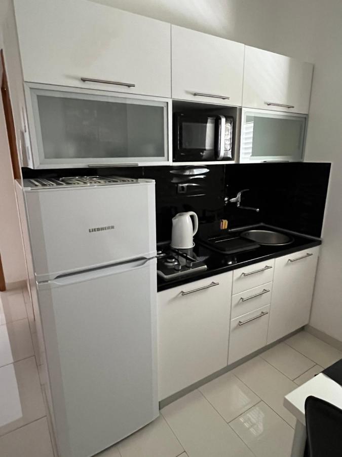 Apartments Loncar-Near Zrce Beach Novalja Exterior foto